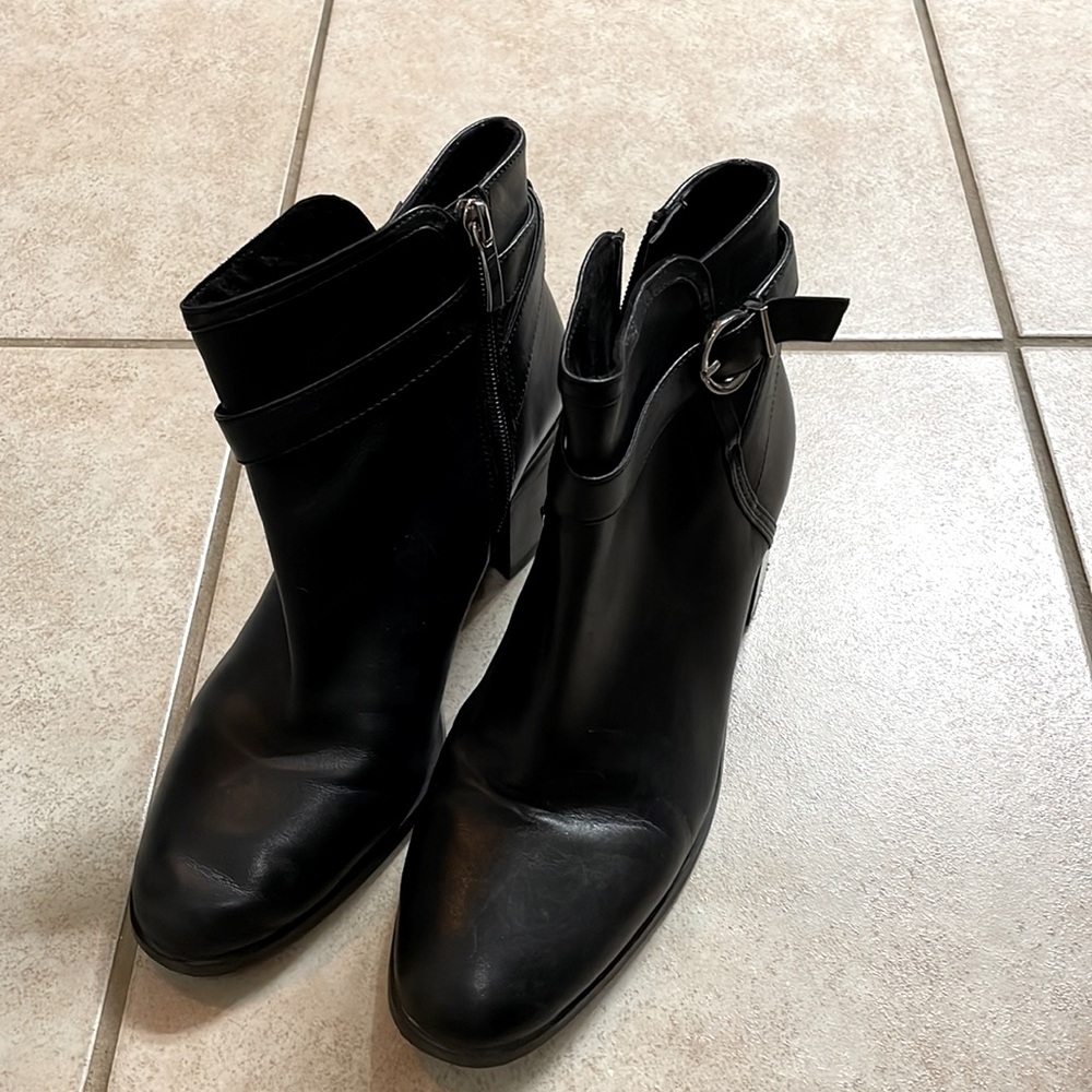 Essex Lane Bootie size 8